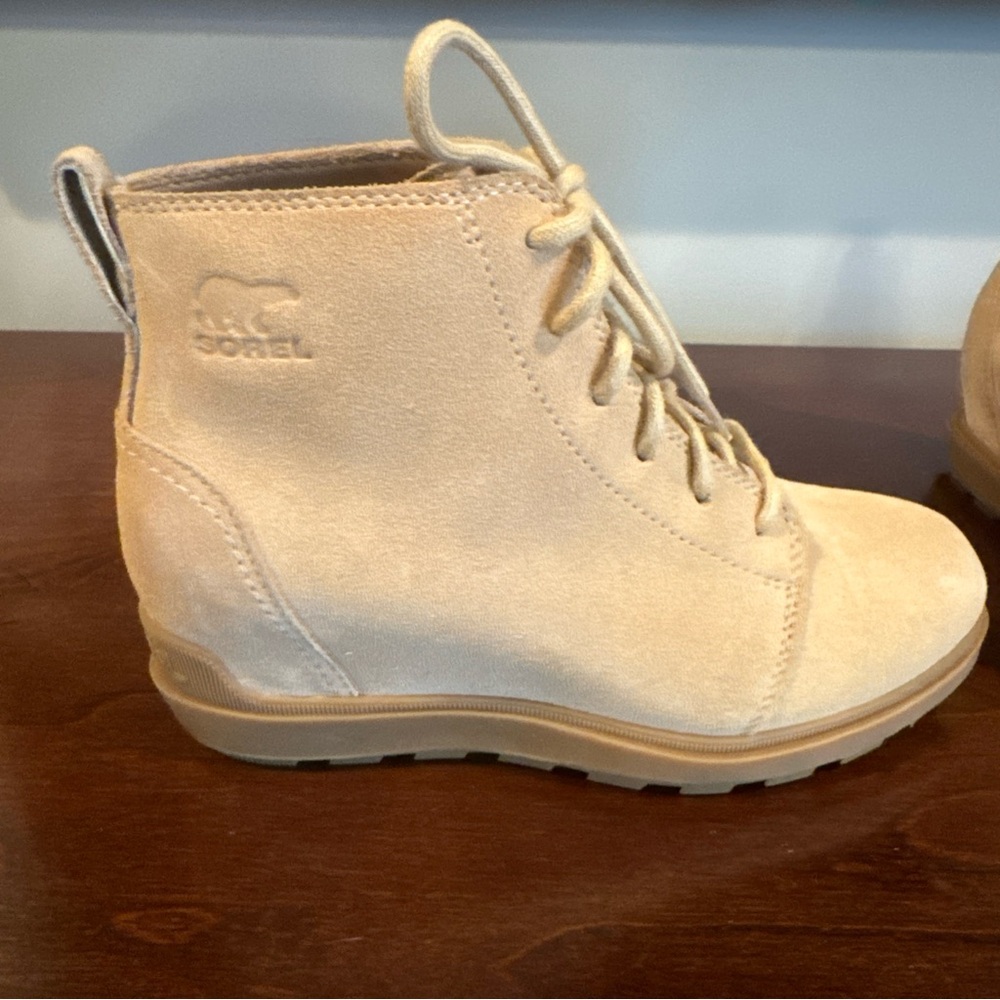 Sorel Evie Lace Tan Lace-Up Boots, EUC! 7.5
